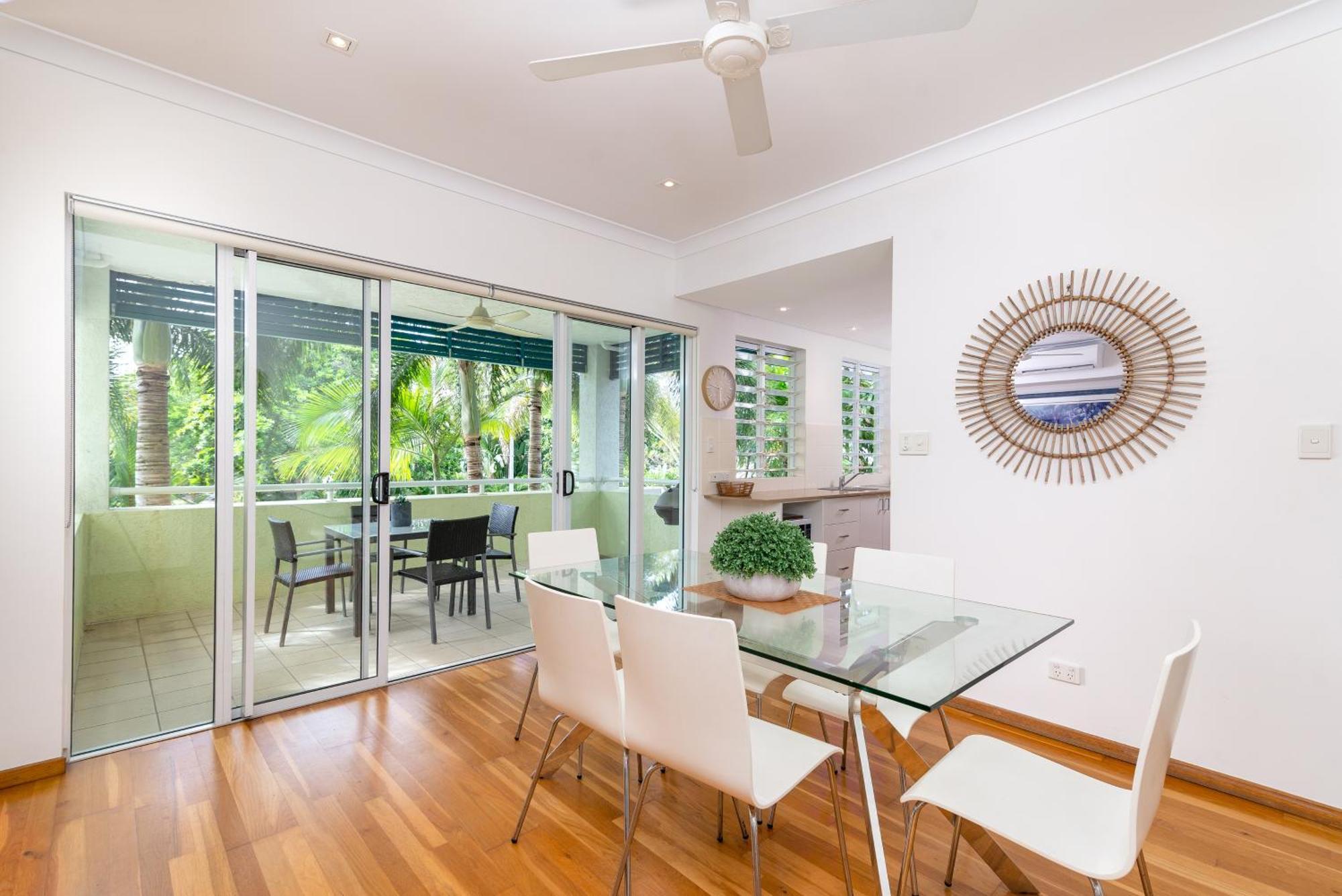 Verandahs Boutique Apartments Port Douglas Exterior photo